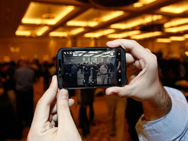 More Chinese Firmed to Watch Video on Smartphones in 2015